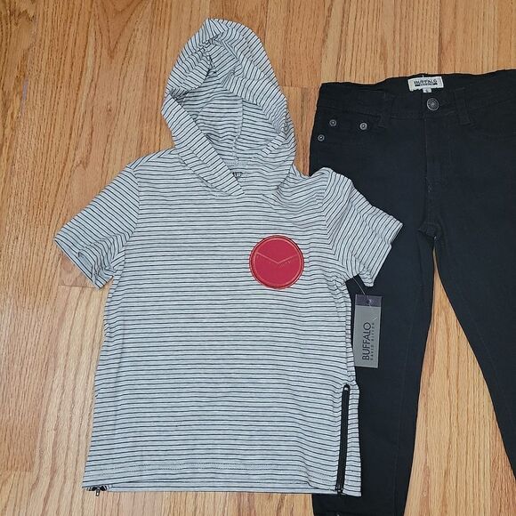New Buffalo David Bitton 2 Piece Outfit ~ Hooded Knit Top & Jogger Jeans Size 6 - Picture 2 of 7